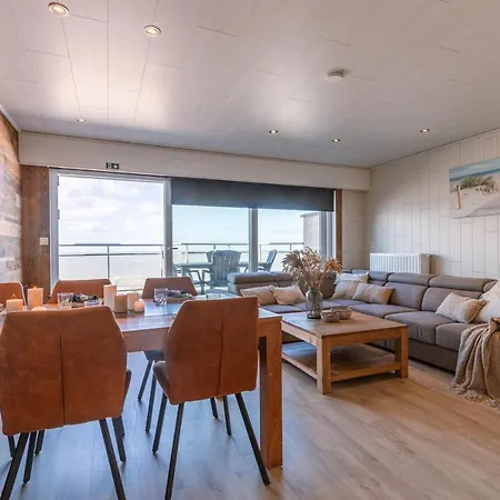 Magnificent With Great Panoramic Seaview